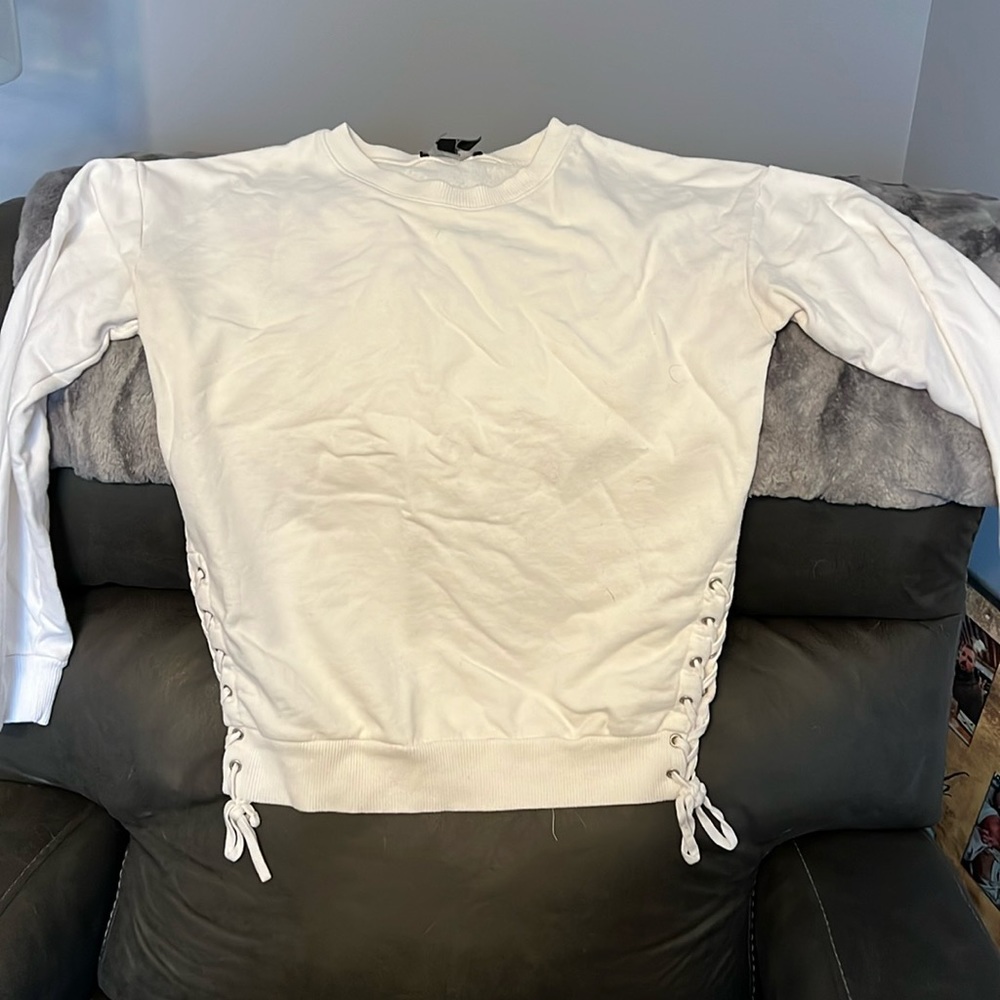 Forever 21 sweatshirt size small white